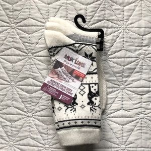 š10 for $100š Muk Luks 3 pair of socks